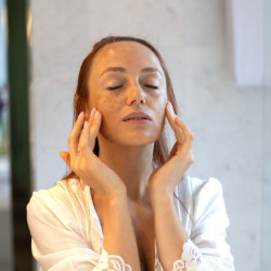 Intensive Multi-Corrective Anti-Imperfections and Anti-Wrinkle Cream with SPF 30