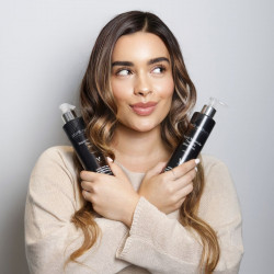 Molecular Therapy repair shampoo moisturising and strengthens the hair fiber